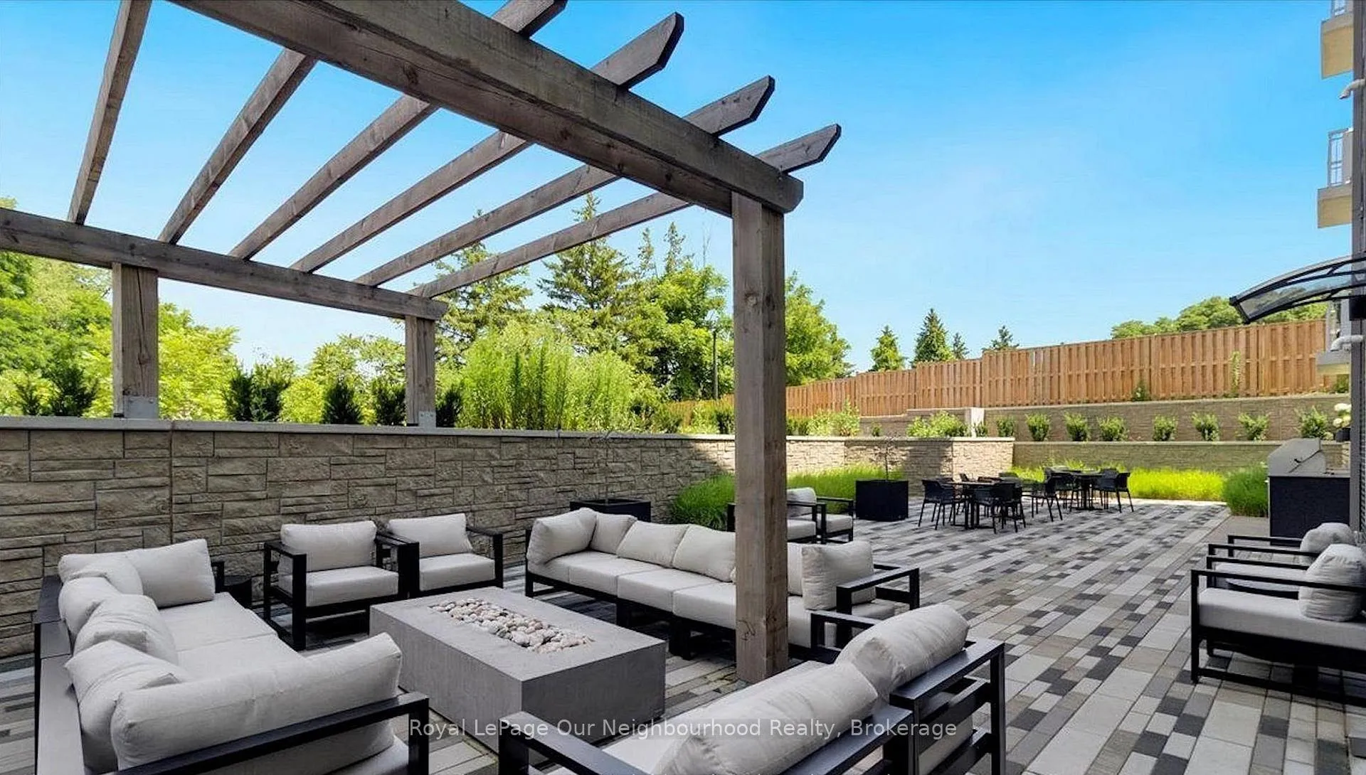 Photo 37 of Unit 316, 16 Markle Crescent, Hamilton, Ancaster — HOMEH