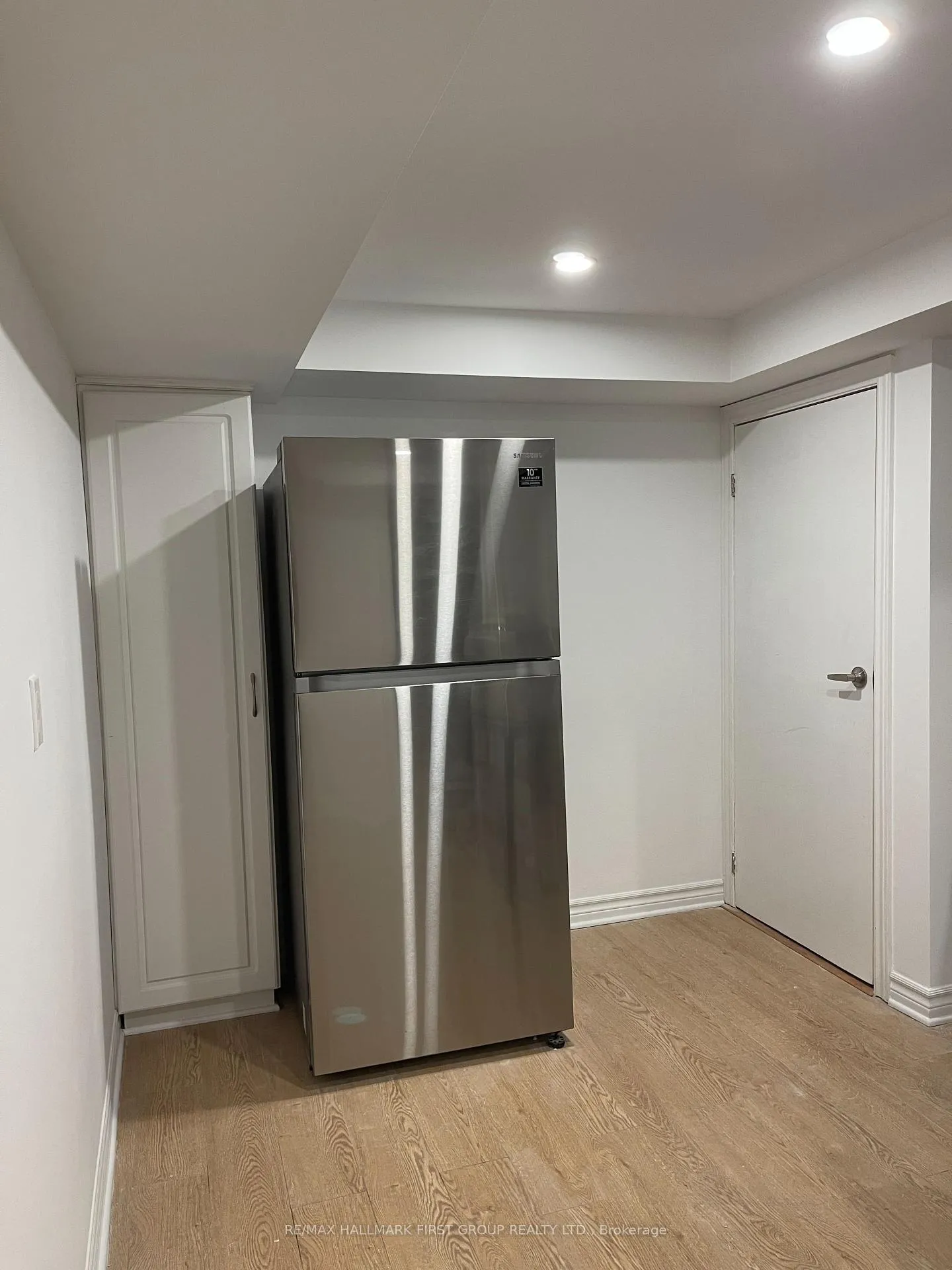 Photo 5 of Unit Lower Level, 20 Argate Place, Scarborough, Kennedy Park — HOMEH
