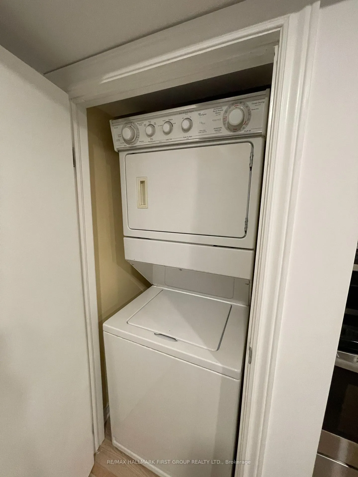 Photo 6 of Unit Lower Level, 20 Argate Place, Scarborough, Kennedy Park — HOMEH