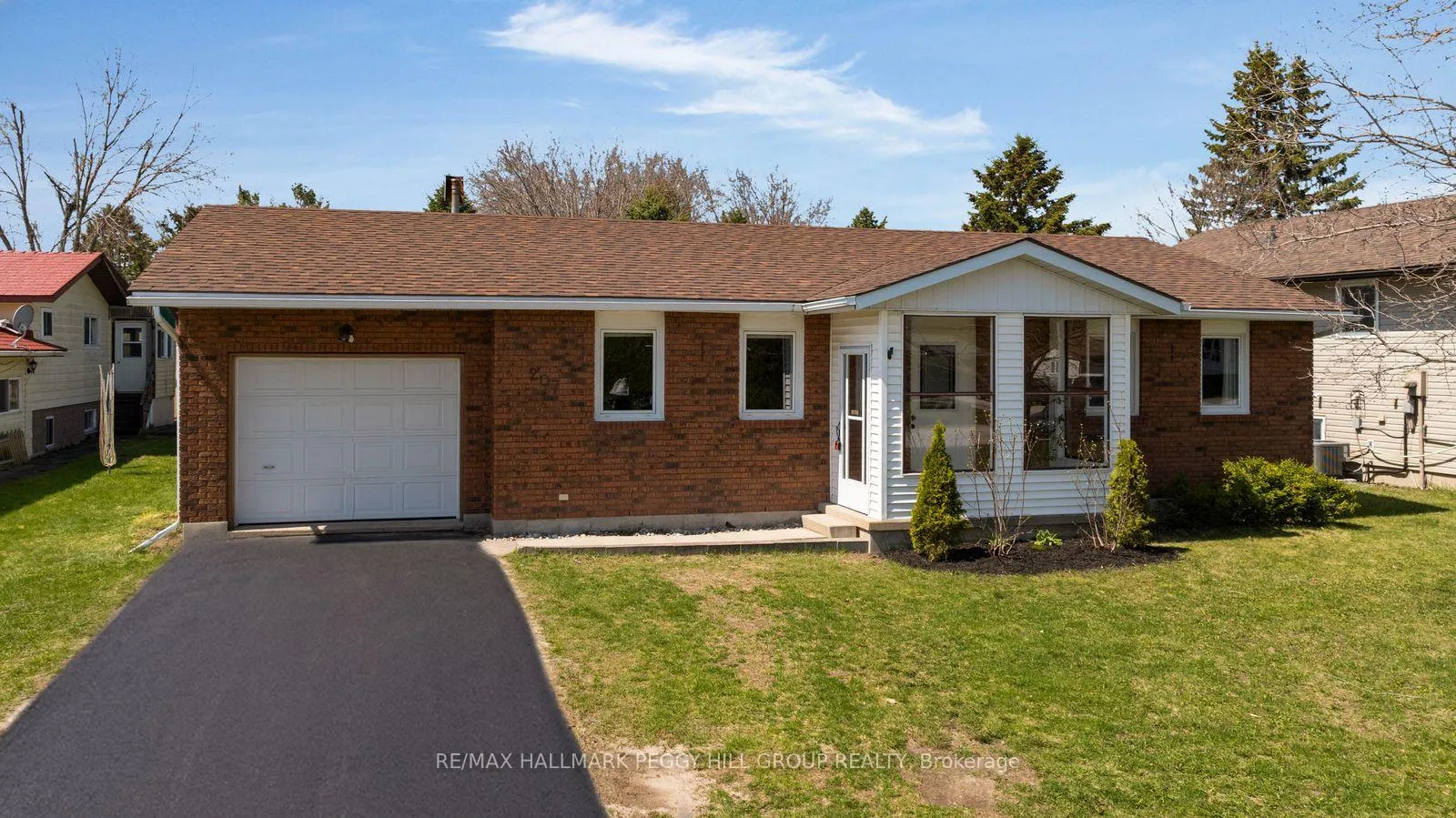 Photo 1 of 207 Clarence Street, Clearview, Stayner — HOMEH