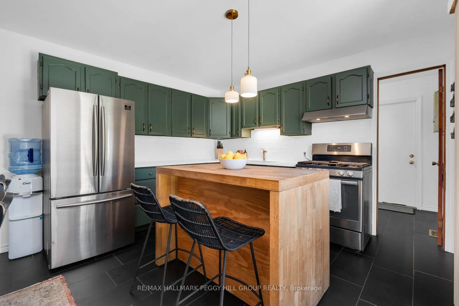 Photo 6 of 207 Clarence Street, Clearview, Stayner — HOMEH