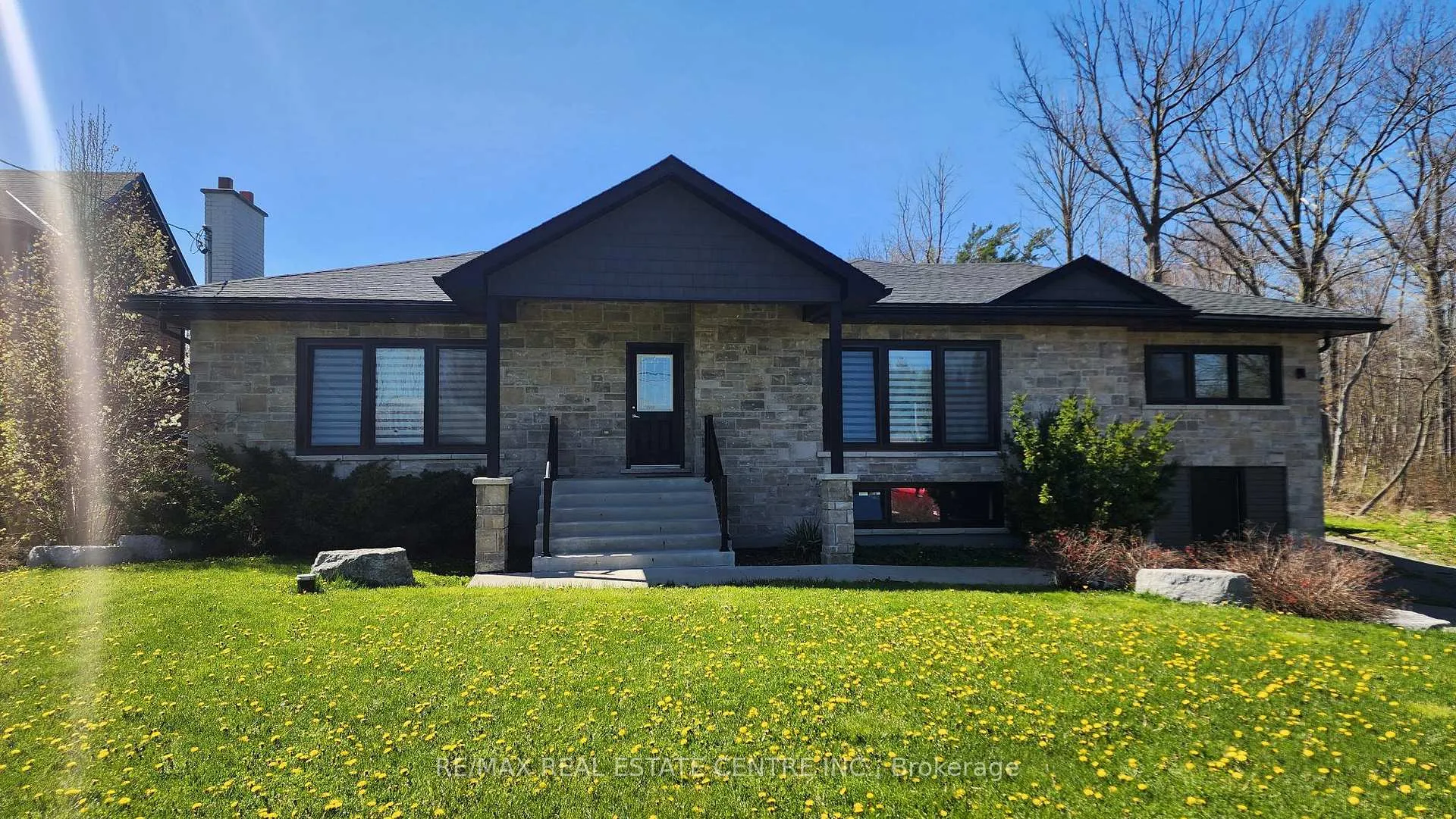 Photo 1 of 431 Second Road E, Hamilton, Stoney Creek — HOMEH
