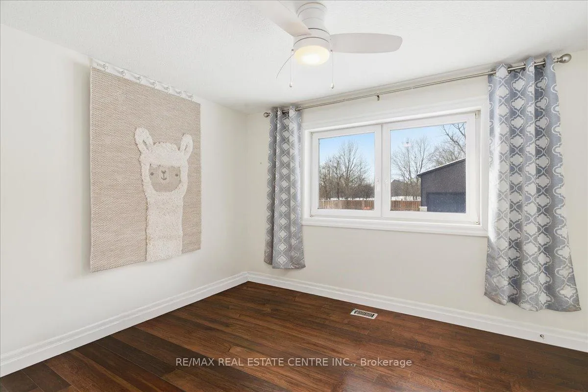 Photo 21 of 431 Second Road E, Hamilton, Stoney Creek — HOMEH