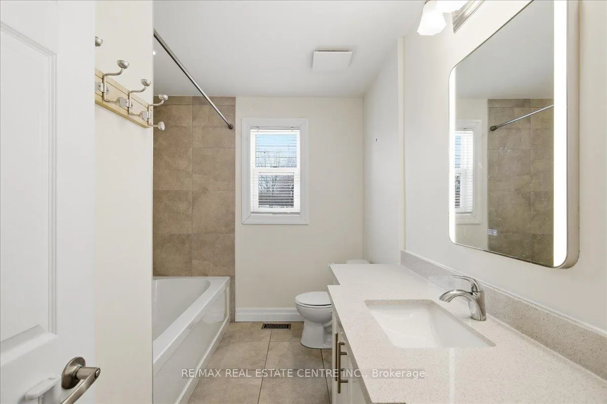 Photo 27 of 431 Second Road E, Hamilton, Stoney Creek — HOMEH