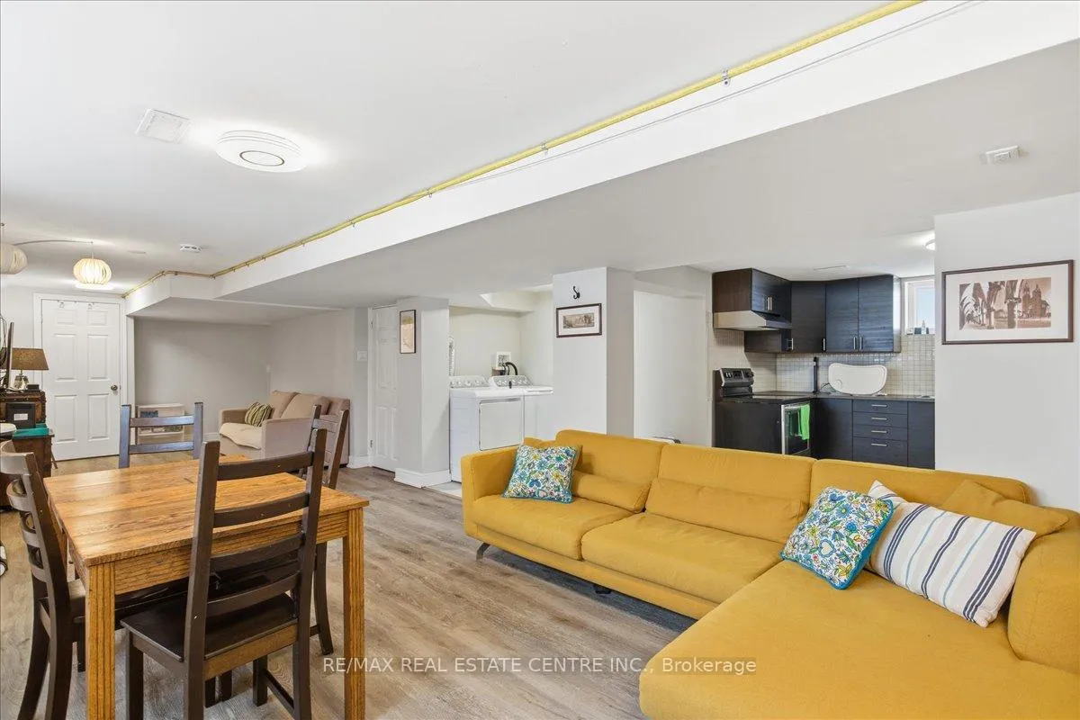 Photo 36 of 431 Second Road E, Hamilton, Stoney Creek — HOMEH