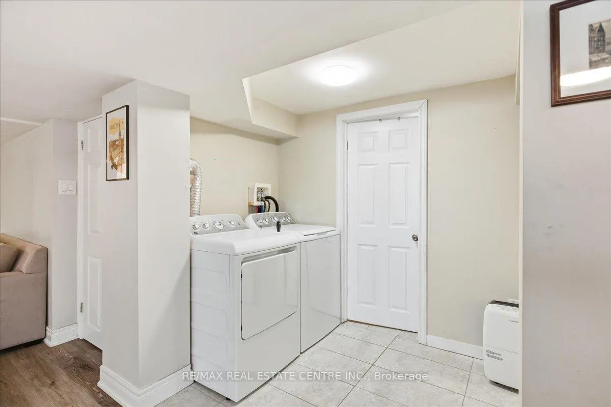 Photo 37 of 431 Second Road E, Hamilton, Stoney Creek — HOMEH
