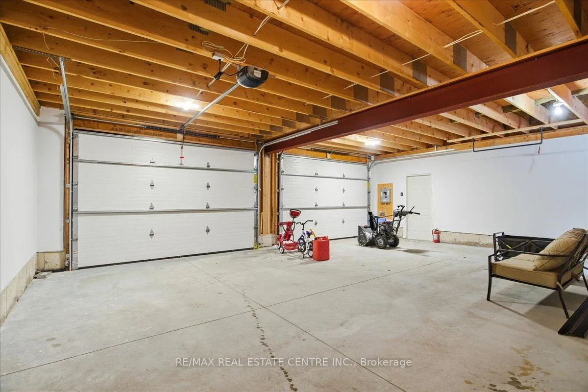Photo 46 of 431 Second Road E, Hamilton, Stoney Creek — HOMEH