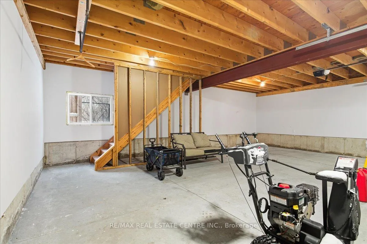 Photo 48 of 431 Second Road E, Hamilton, Stoney Creek — HOMEH