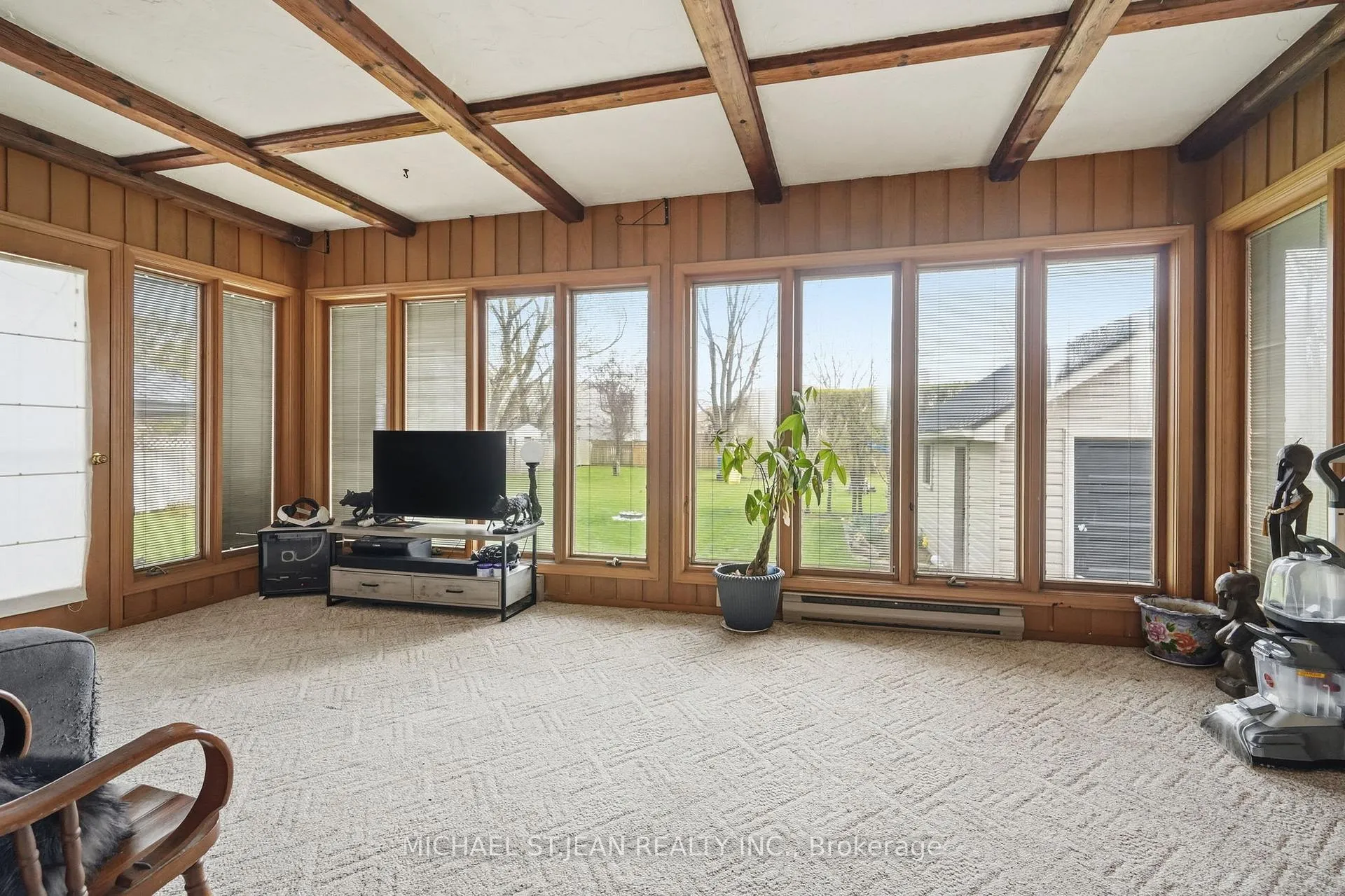 Photo 10 of 12 Parkview Road, Haldimand — HOMEH