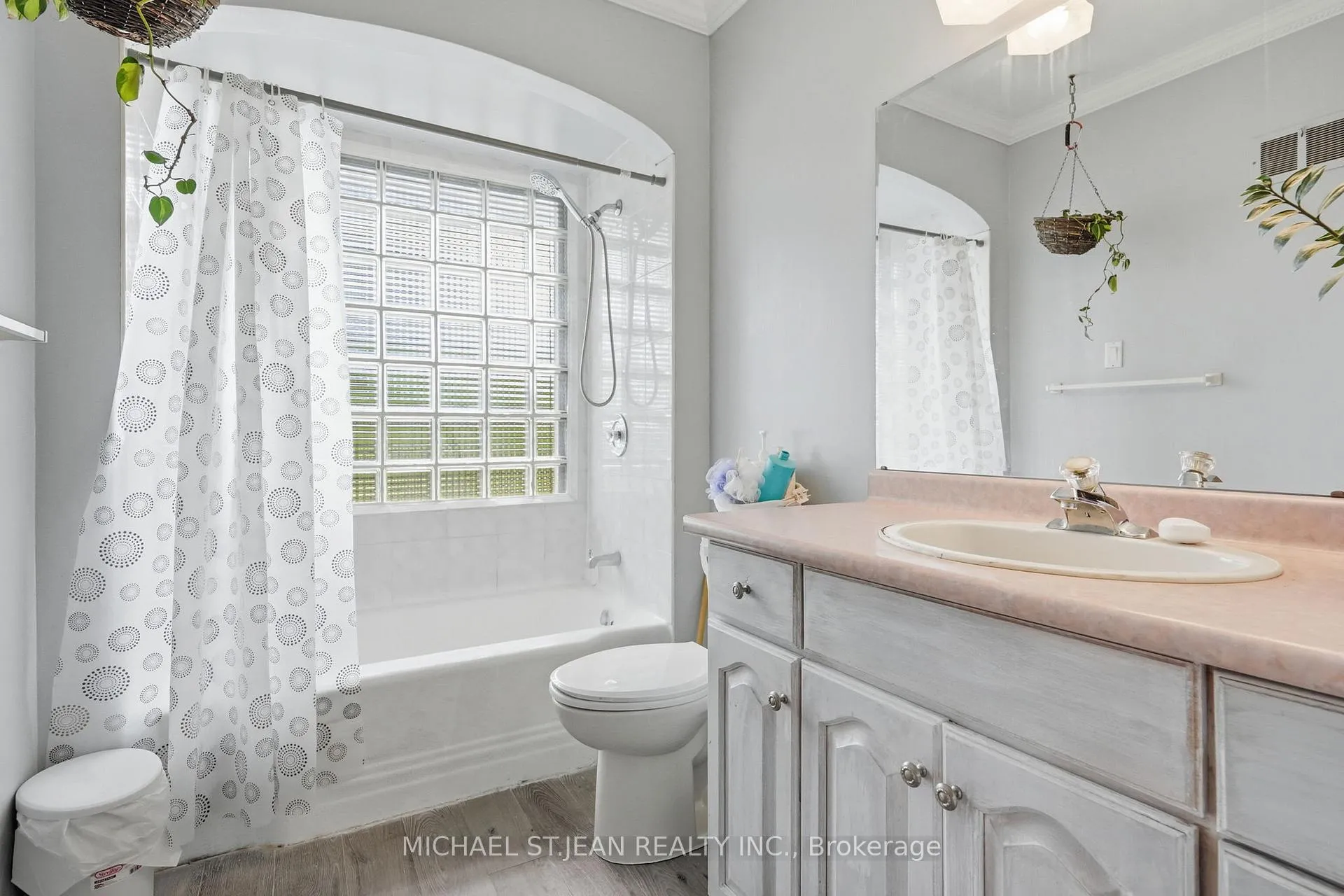 Photo 19 of 12 Parkview Road, Haldimand — HOMEH