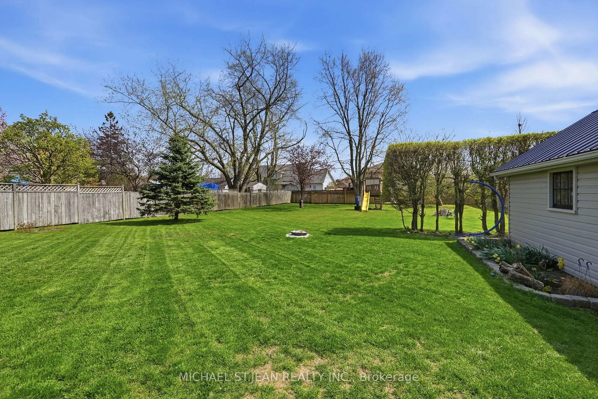 Photo 31 of 12 Parkview Road, Haldimand — HOMEH