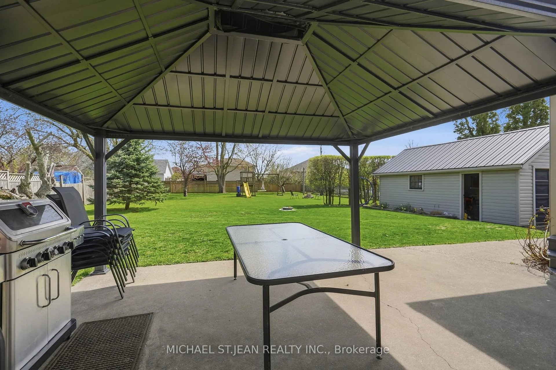 Photo 32 of 12 Parkview Road, Haldimand — HOMEH