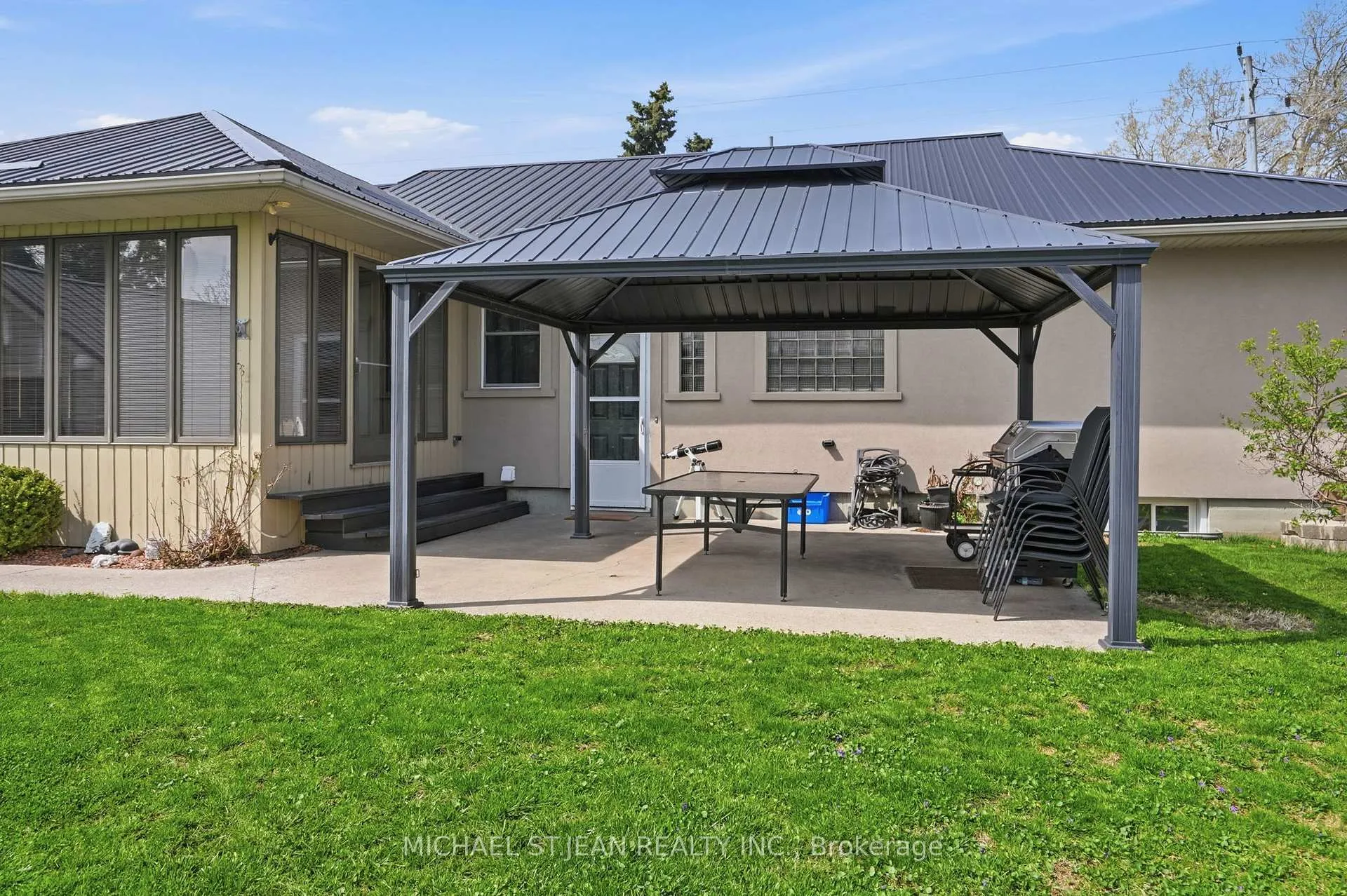 Photo 33 of 12 Parkview Road, Haldimand — HOMEH