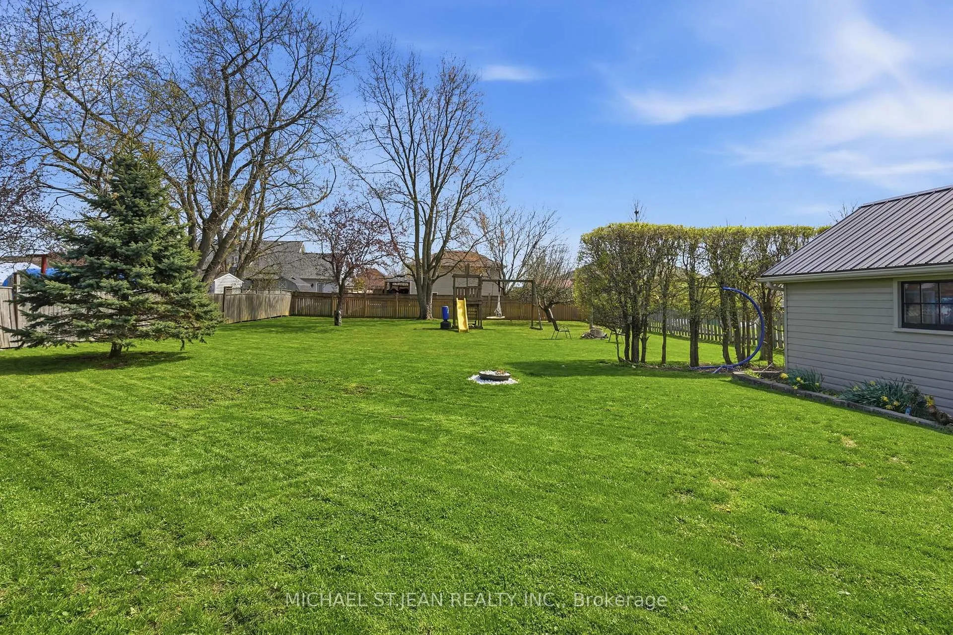 Photo 34 of 12 Parkview Road, Haldimand — HOMEH