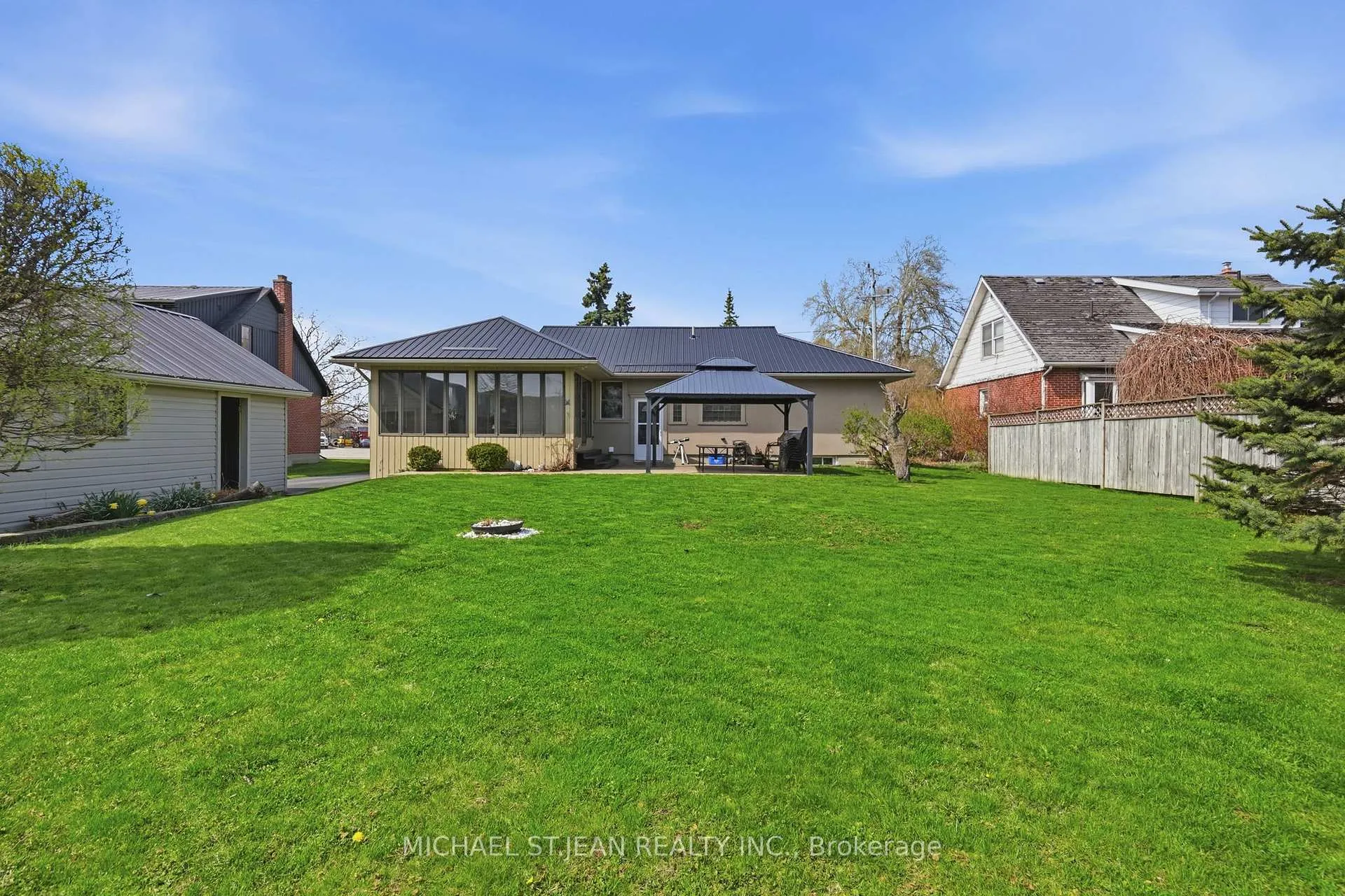 Photo 38 of 12 Parkview Road, Haldimand — HOMEH