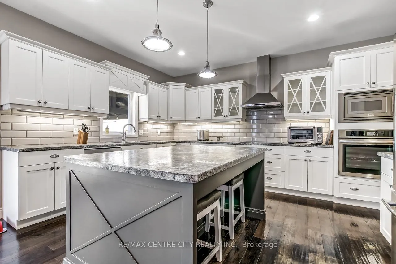 Photo 8 of 12 Pebble Beach Court, St. Thomas — HOMEH