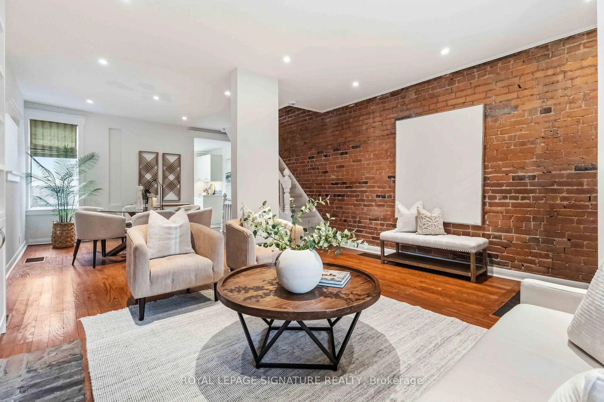 Photo 4 of 31 Hampton Avenue, Toronto, North Riverdale — HOMEH