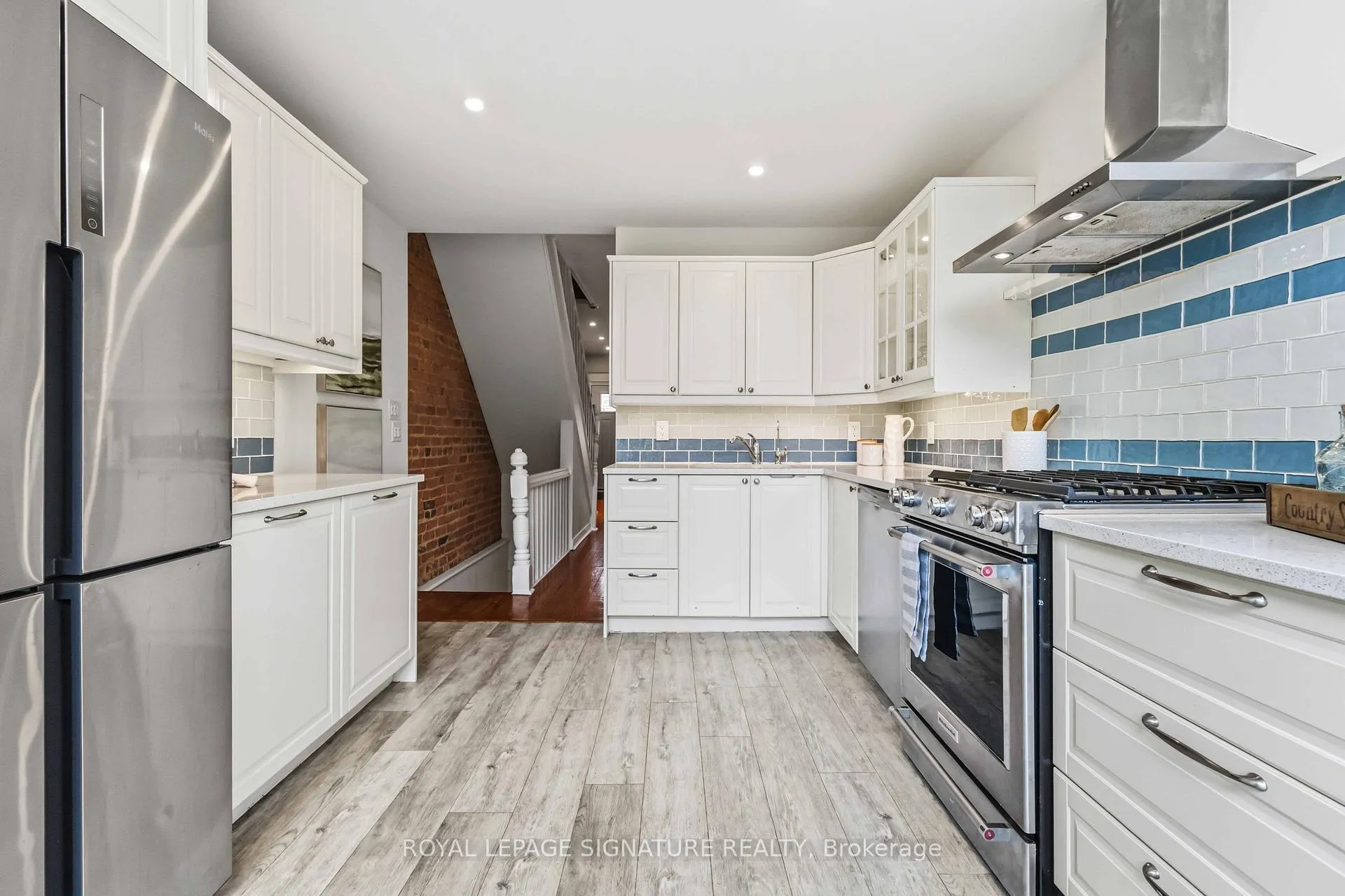 Photo 10 of 31 Hampton Avenue, Toronto, North Riverdale — HOMEH