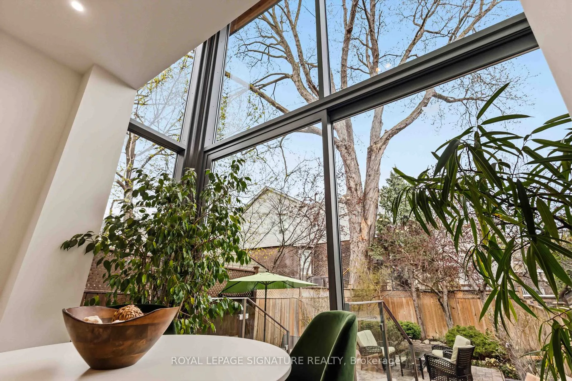 Photo 13 of 31 Hampton Avenue, Toronto, North Riverdale — HOMEH