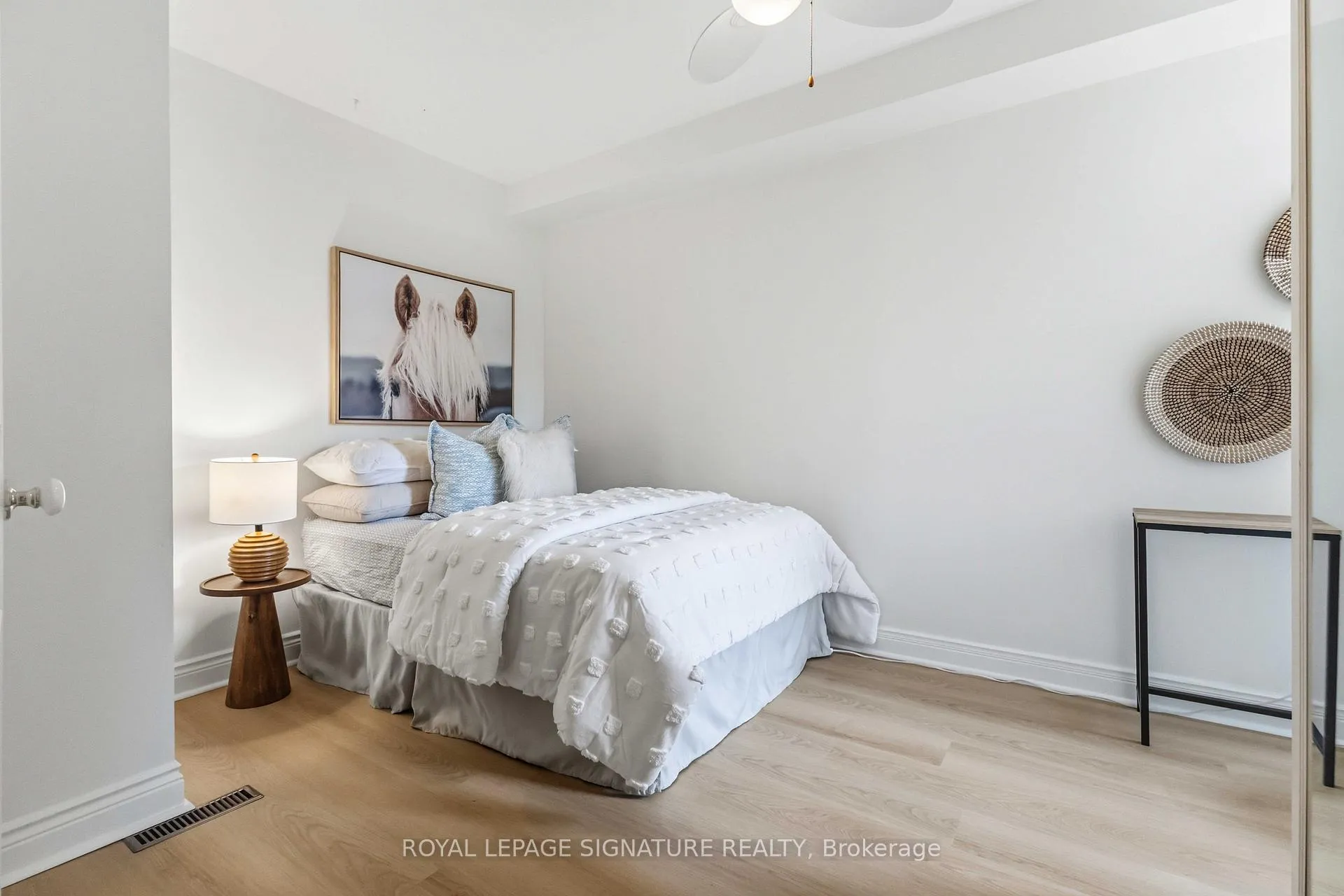 Photo 16 of 31 Hampton Avenue, Toronto, North Riverdale — HOMEH