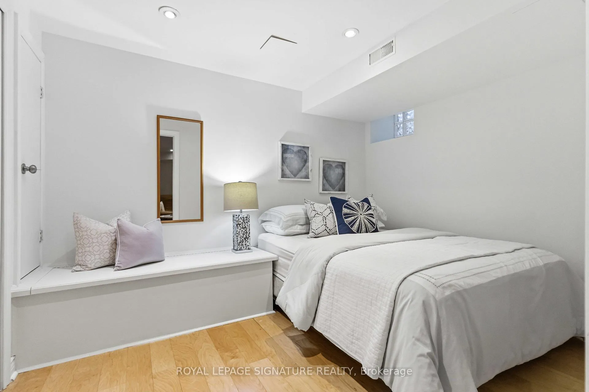 Photo 32 of 31 Hampton Avenue, Toronto, North Riverdale — HOMEH