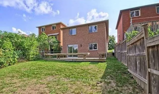 Photo 22 of 56 Ferguson Drive, Barrie, Northwest — HOMEH
