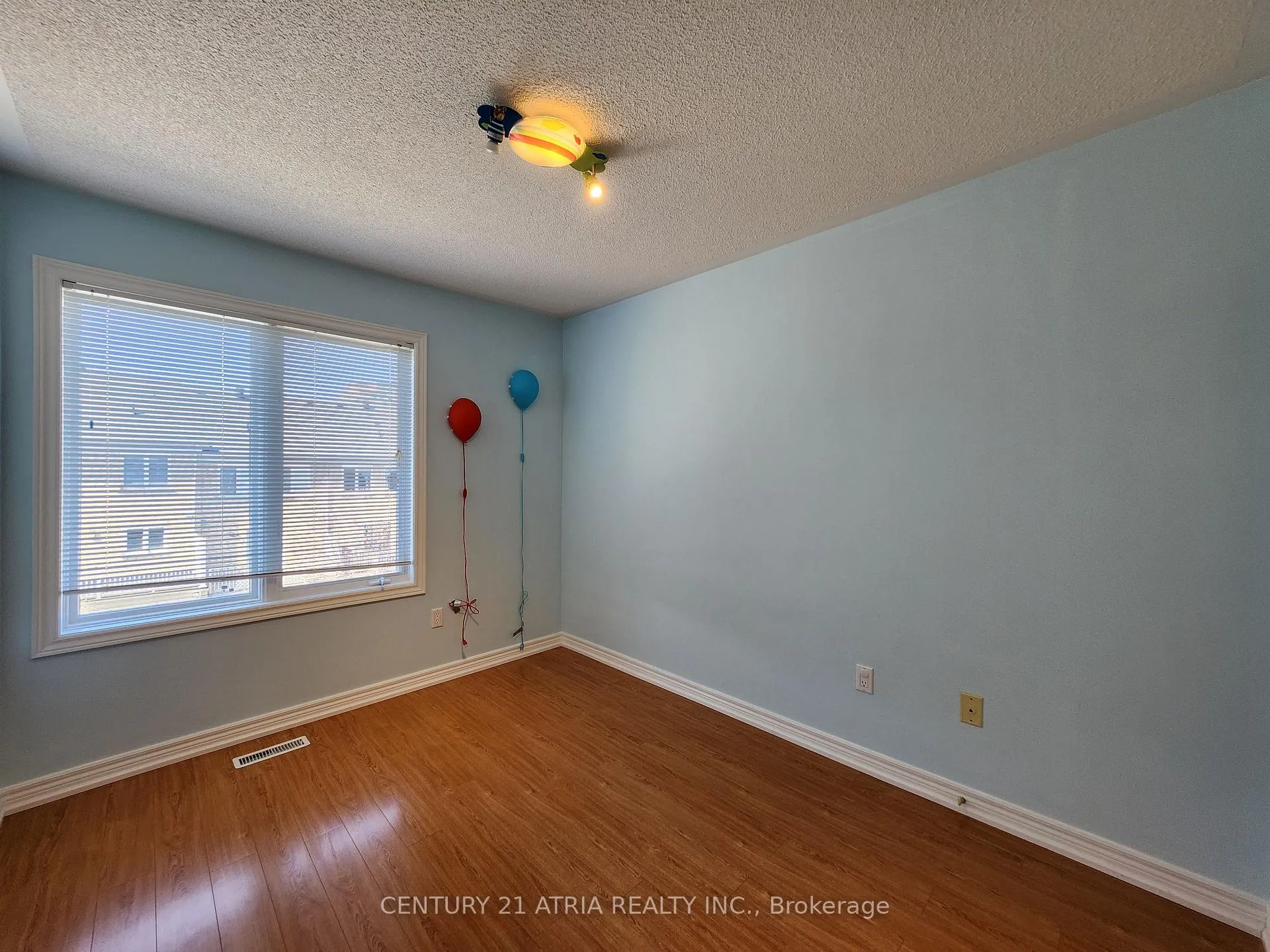 Photo 10 of 158 Galleria Parkway, Markham, Commerce Valley — HOMEH