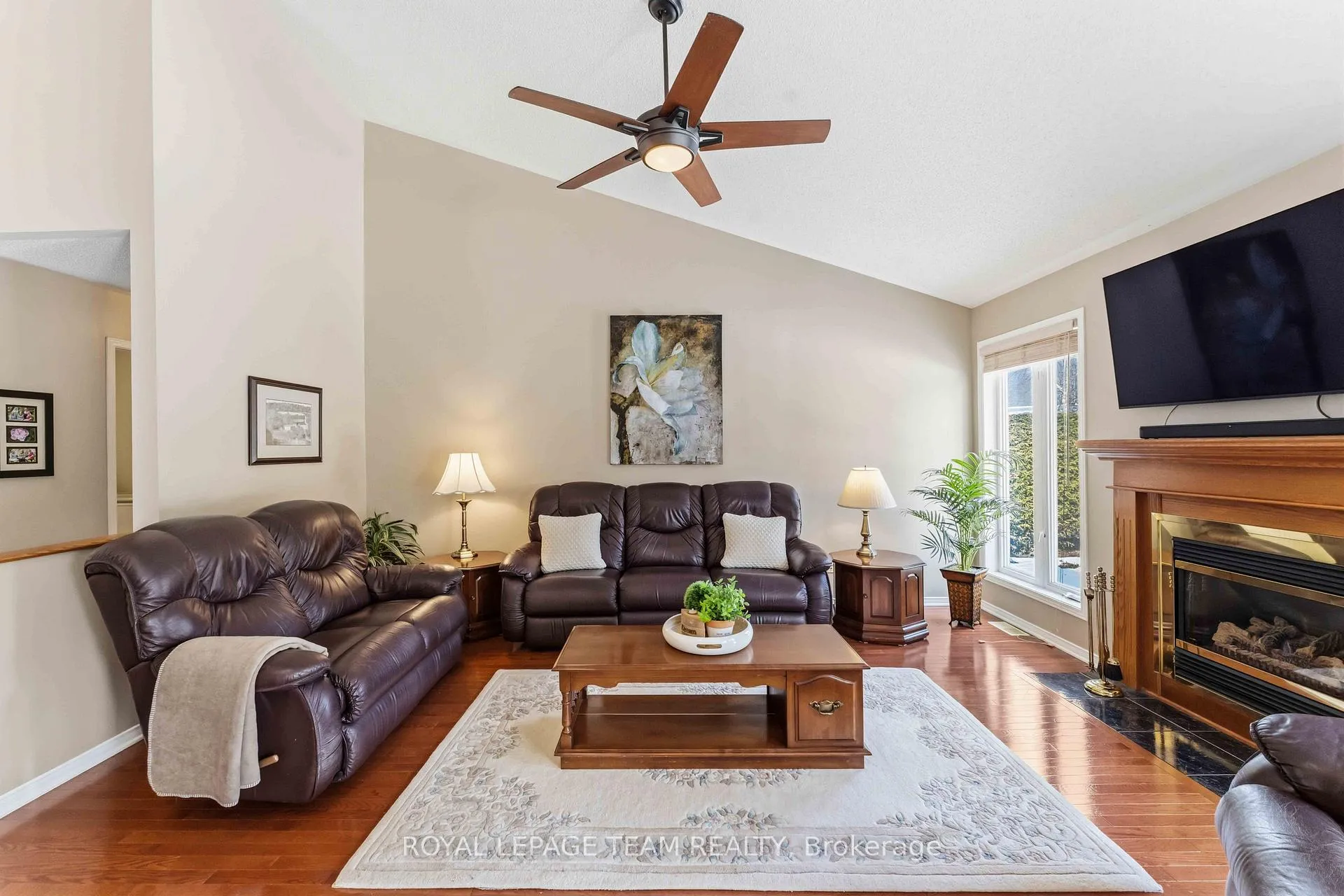 Photo 18 of 45 Burnstead Crescent, Ottawa, Kanata - Emerald Meadows/Trailwest — HOMEH