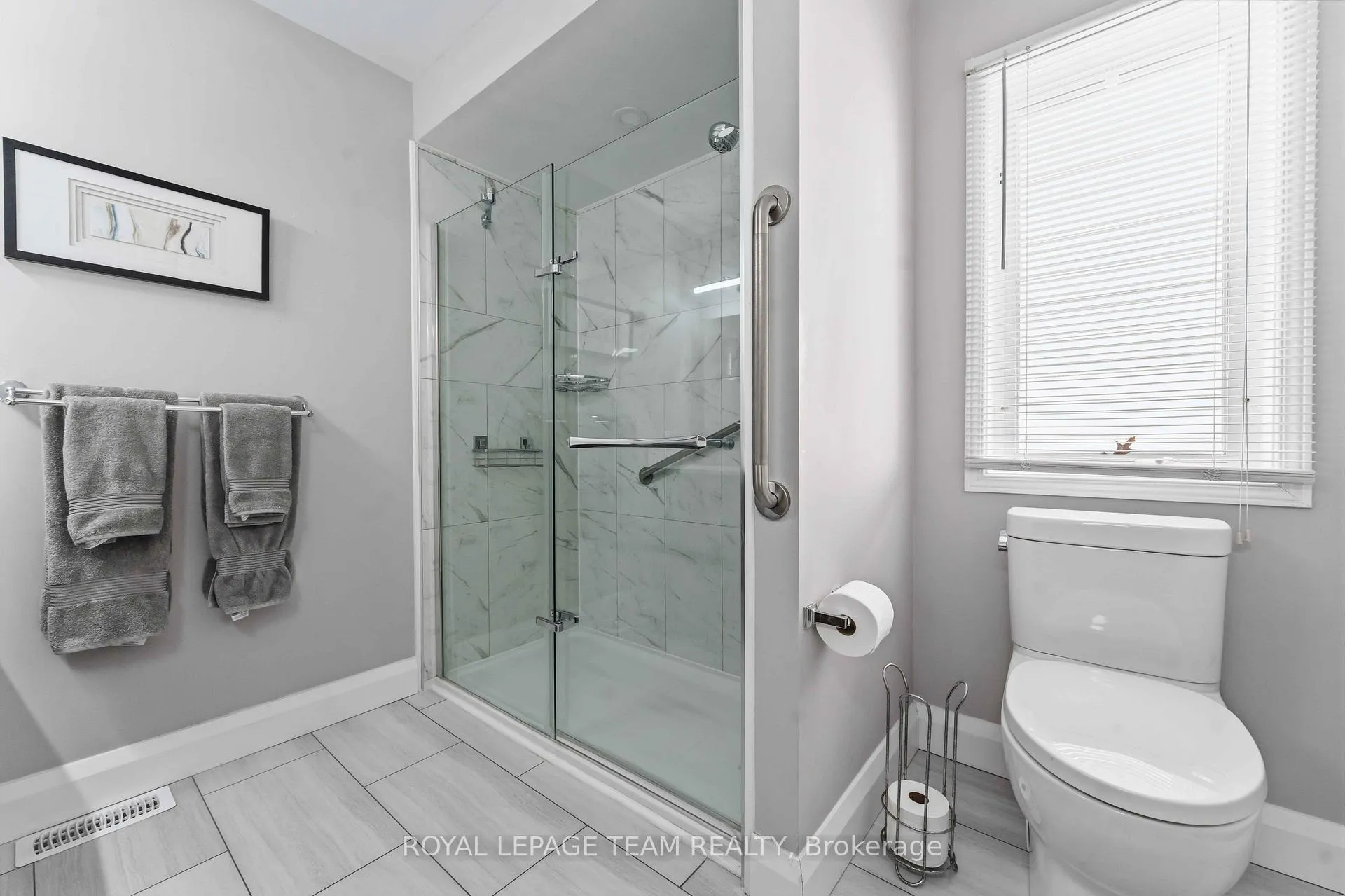 Photo 23 of 45 Burnstead Crescent, Ottawa, Kanata - Emerald Meadows/Trailwest — HOMEH