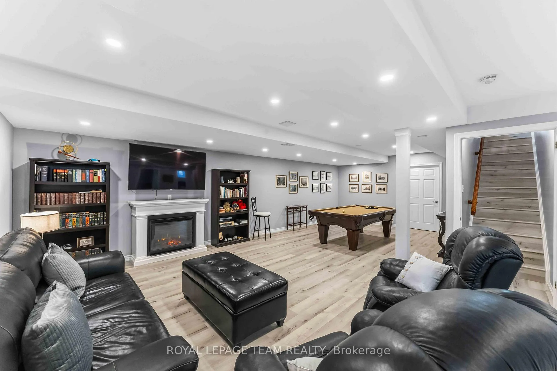 Photo 29 of 45 Burnstead Crescent, Ottawa, Kanata - Emerald Meadows/Trailwest — HOMEH