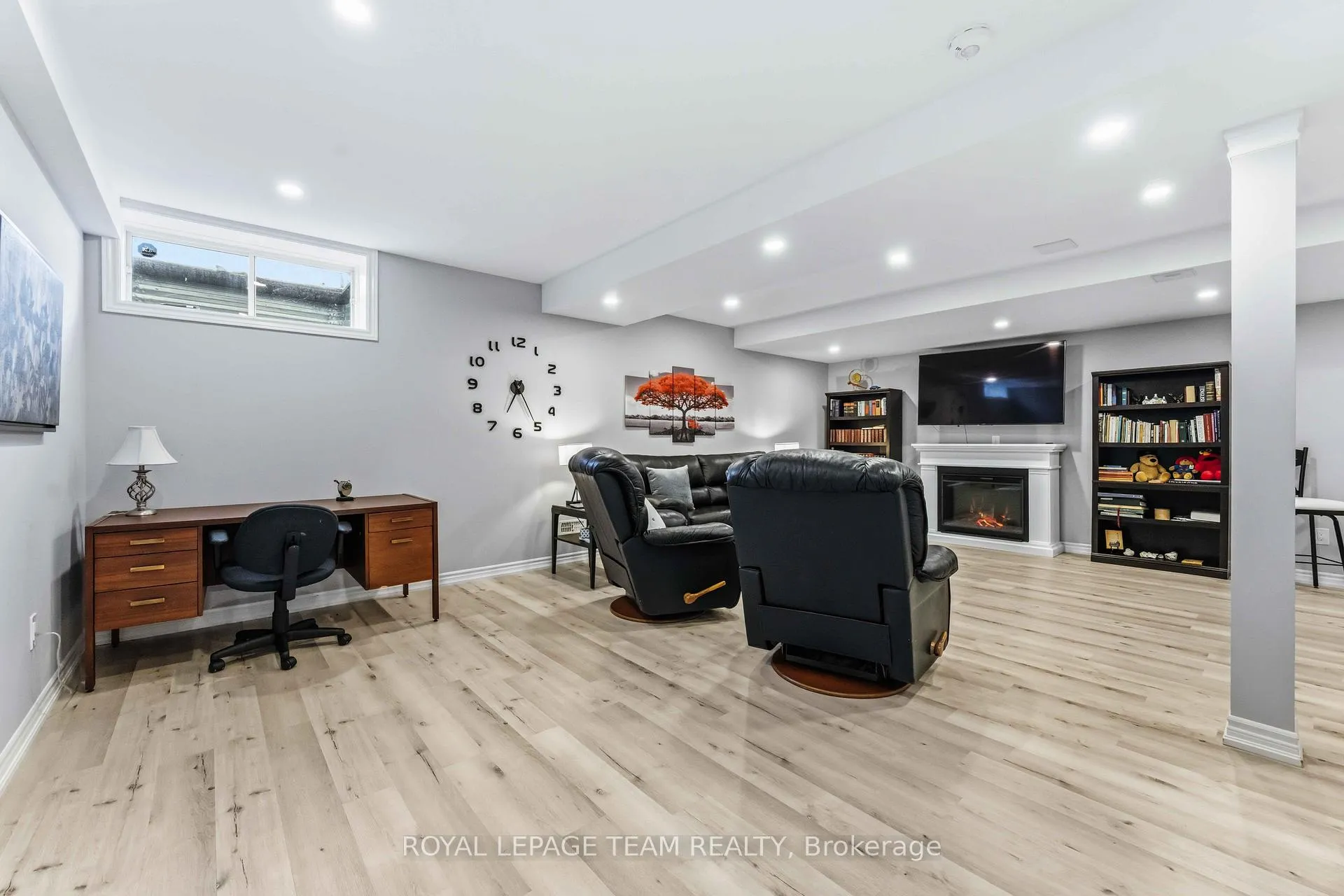 Photo 35 of 45 Burnstead Crescent, Ottawa, Kanata - Emerald Meadows/Trailwest — HOMEH