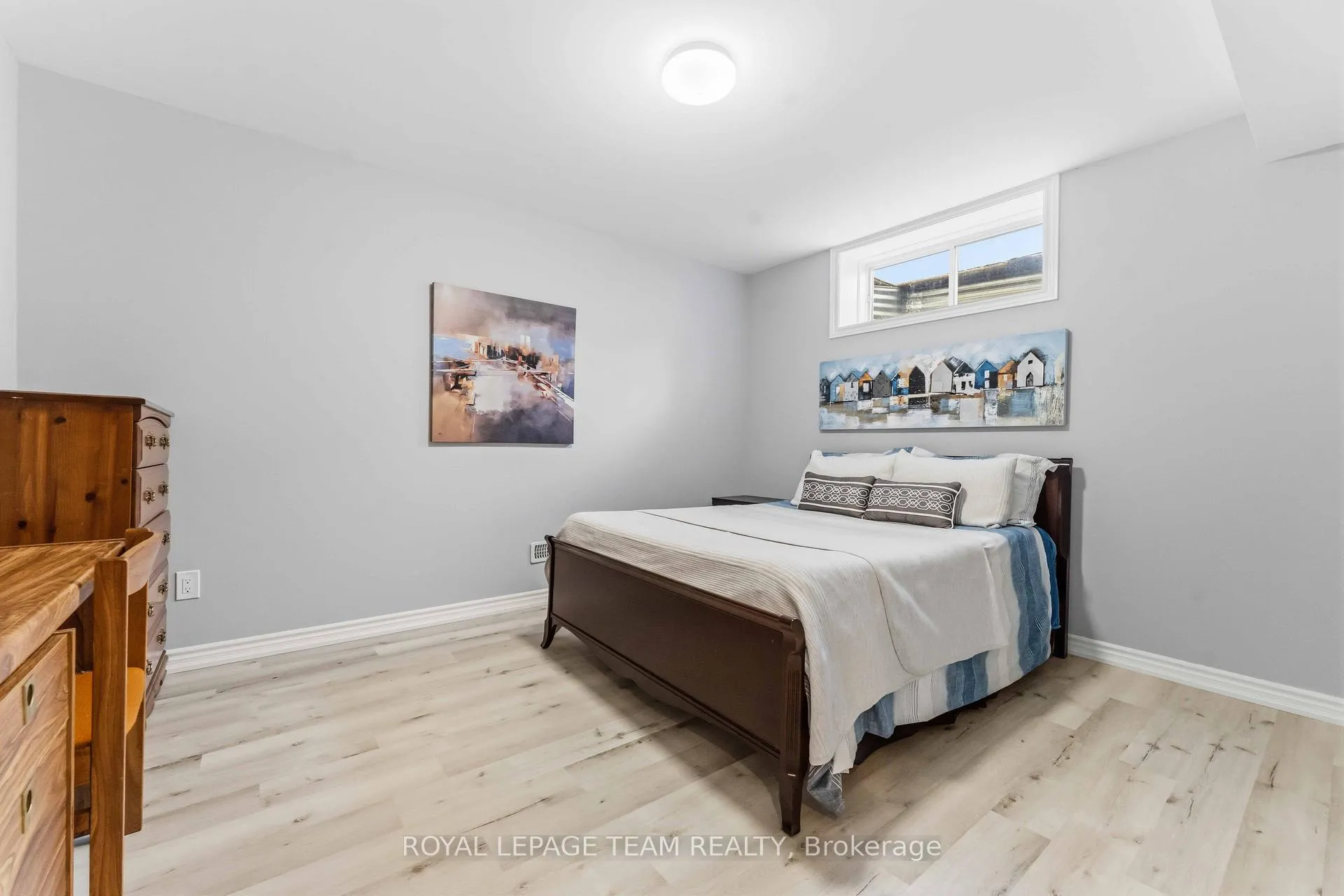 Photo 36 of 45 Burnstead Crescent, Ottawa, Kanata - Emerald Meadows/Trailwest — HOMEH