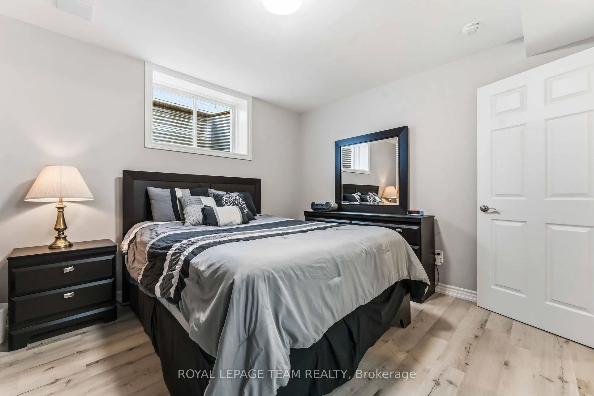 Photo 40 of 45 Burnstead Crescent, Ottawa, Kanata - Emerald Meadows/Trailwest — HOMEH
