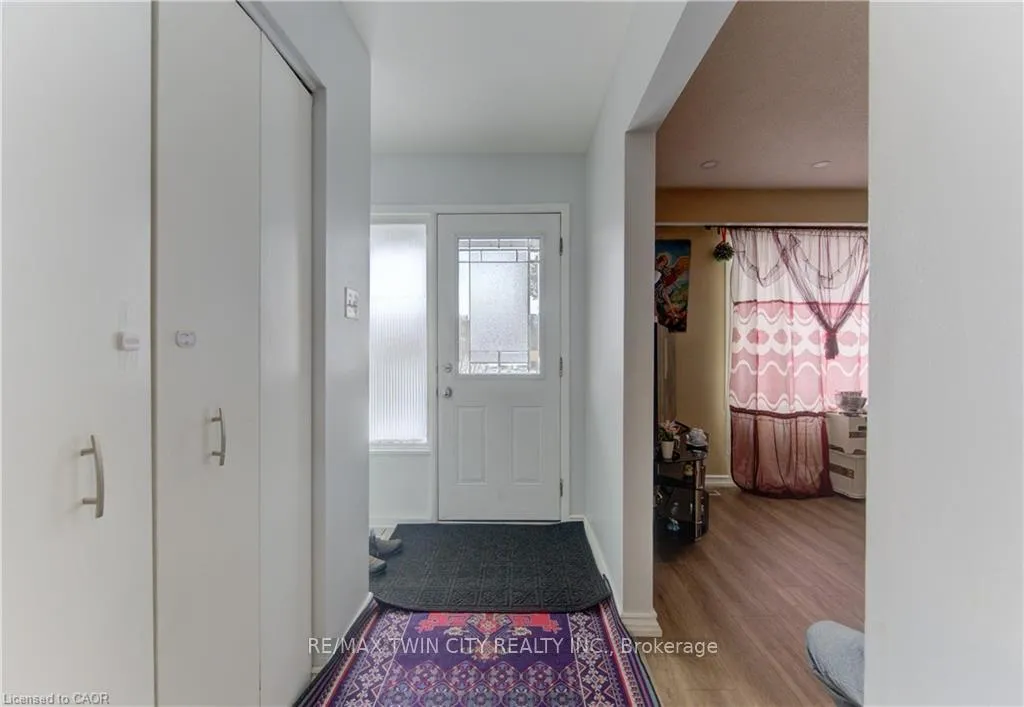 Photo 3 of 110 Hazelglen Drive, Kitchener — HOMEH