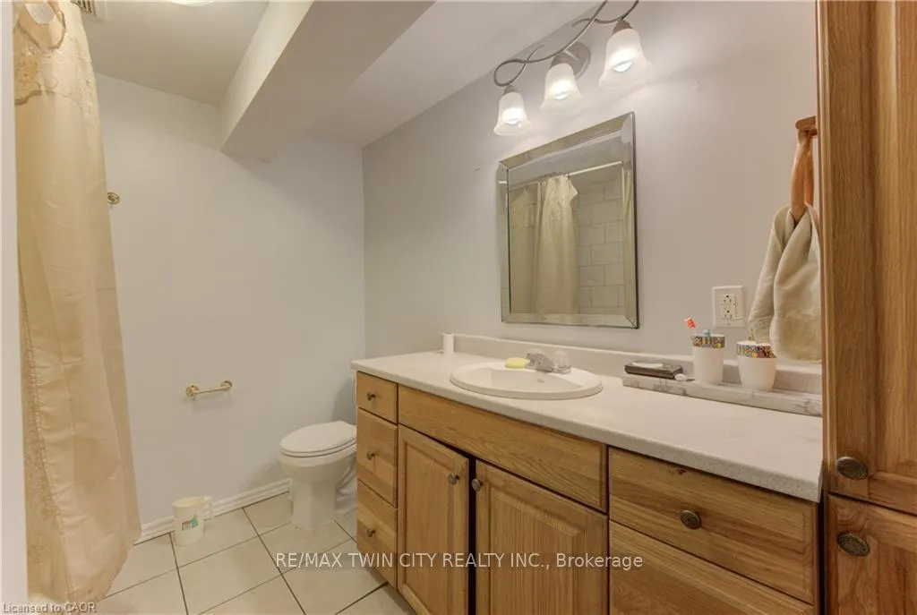 Photo 25 of 110 Hazelglen Drive, Kitchener — HOMEH