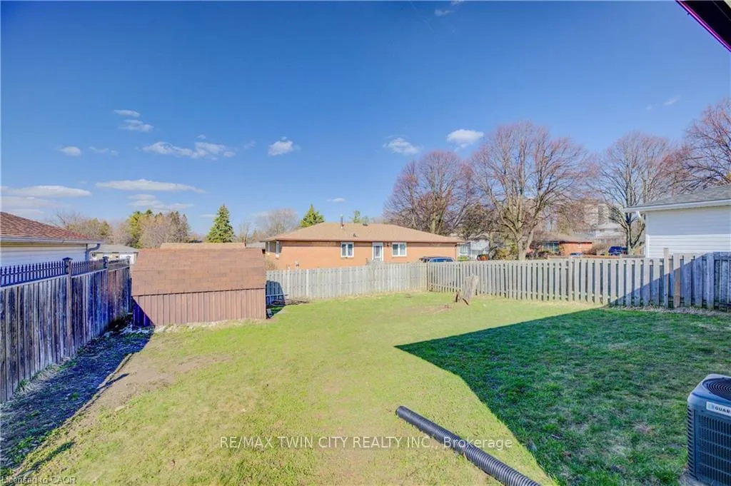 Photo 31 of 110 Hazelglen Drive, Kitchener — HOMEH