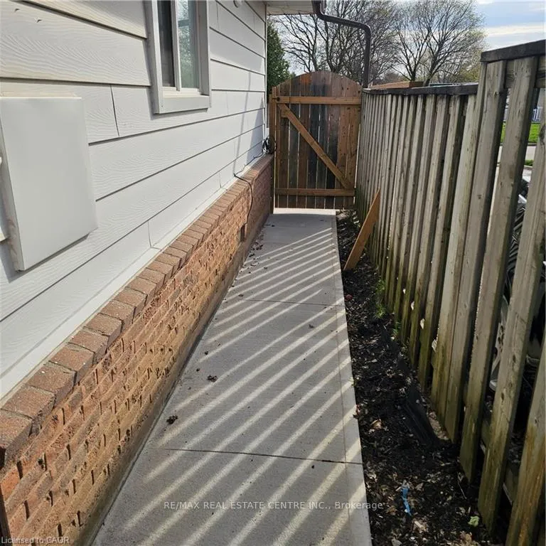 Photo 11 of Unit LOWER, 11 Kimberly Crescent, Kitchener — HOMEH