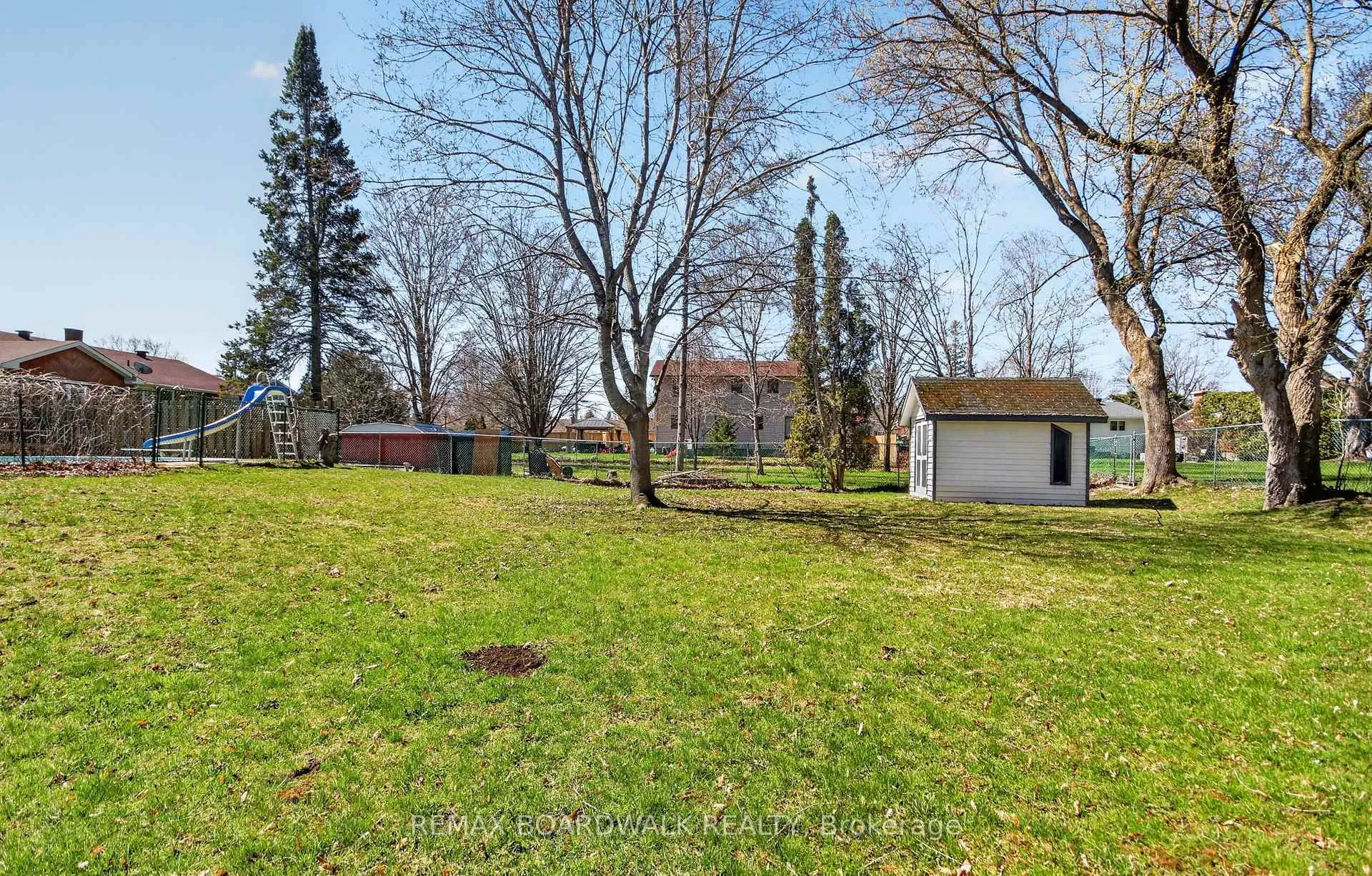Photo 4 of 103 Christopher Hamilton Street, Ottawa, Richmond — HOMEH
