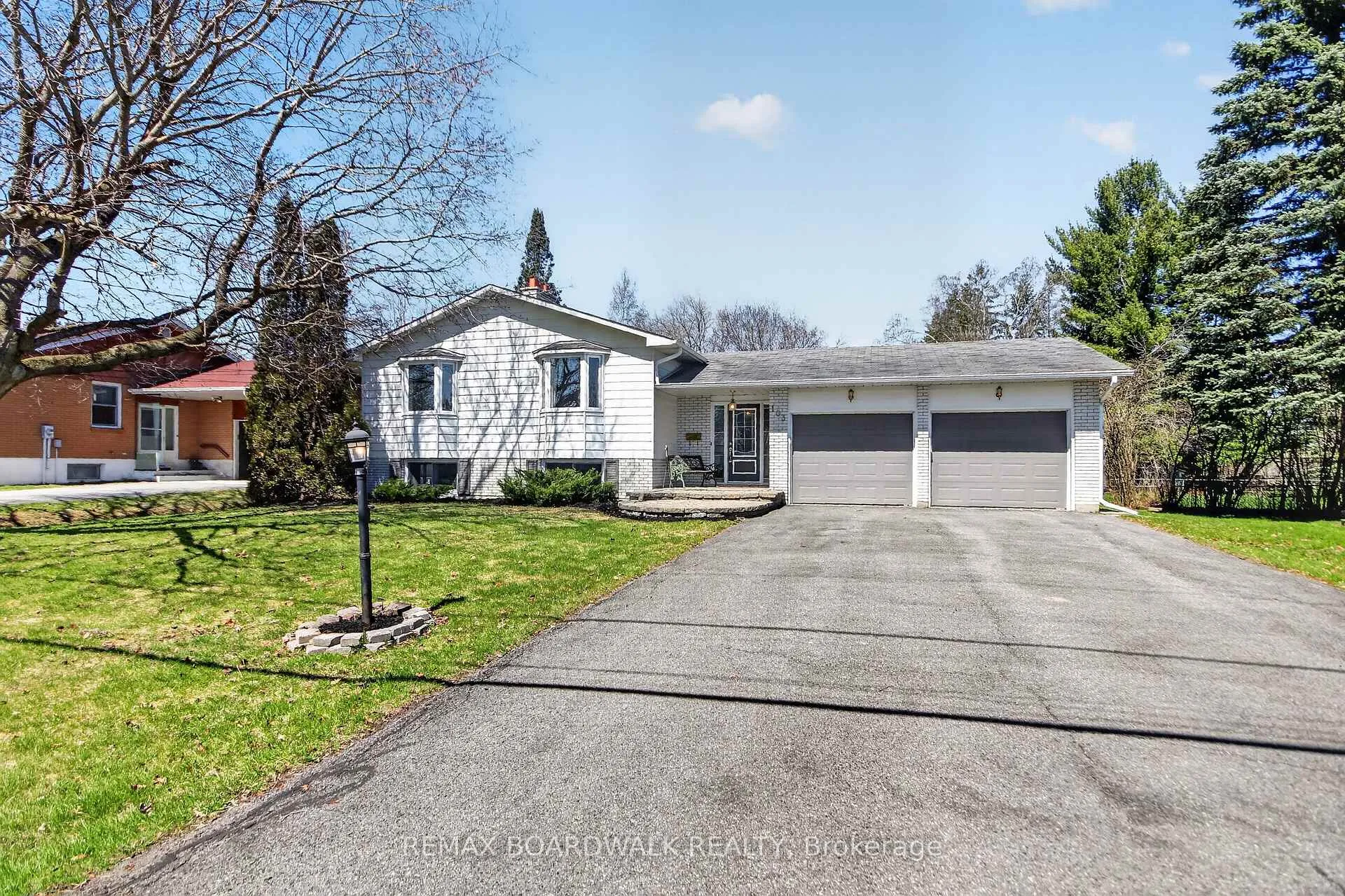 Photo 6 of 103 Christopher Hamilton Street, Ottawa, Richmond — HOMEH
