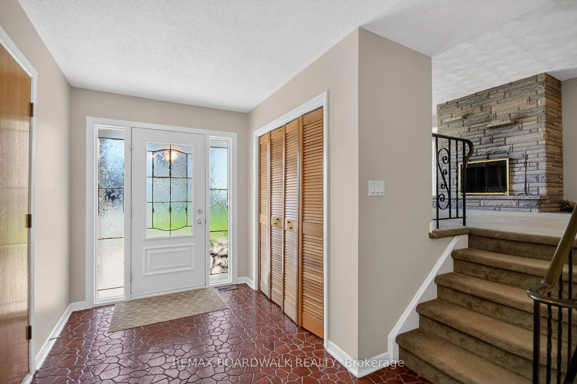 Photo 8 of 103 Christopher Hamilton Street, Ottawa, Richmond — HOMEH