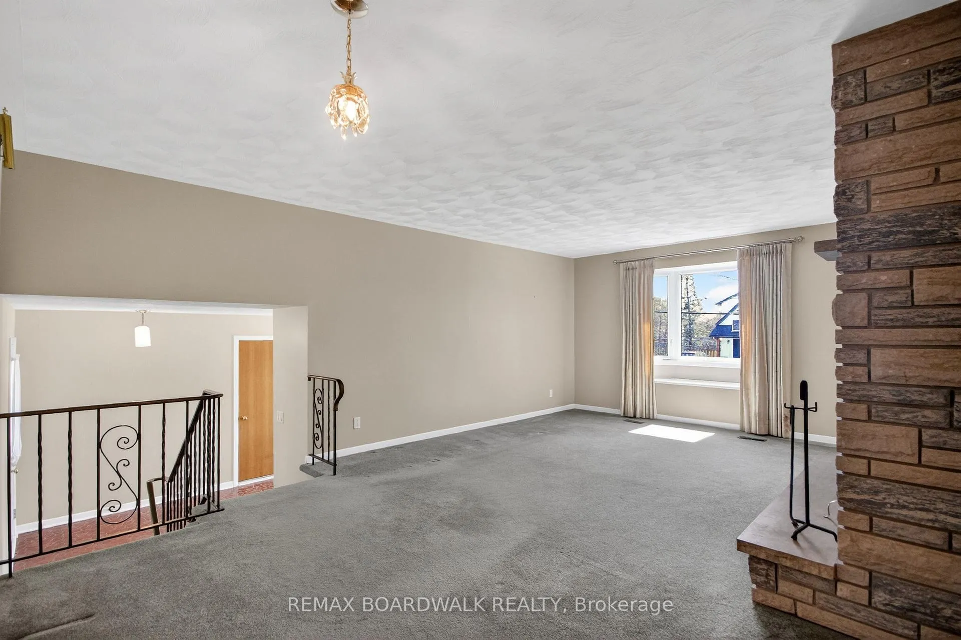 Photo 9 of 103 Christopher Hamilton Street, Ottawa, Richmond — HOMEH