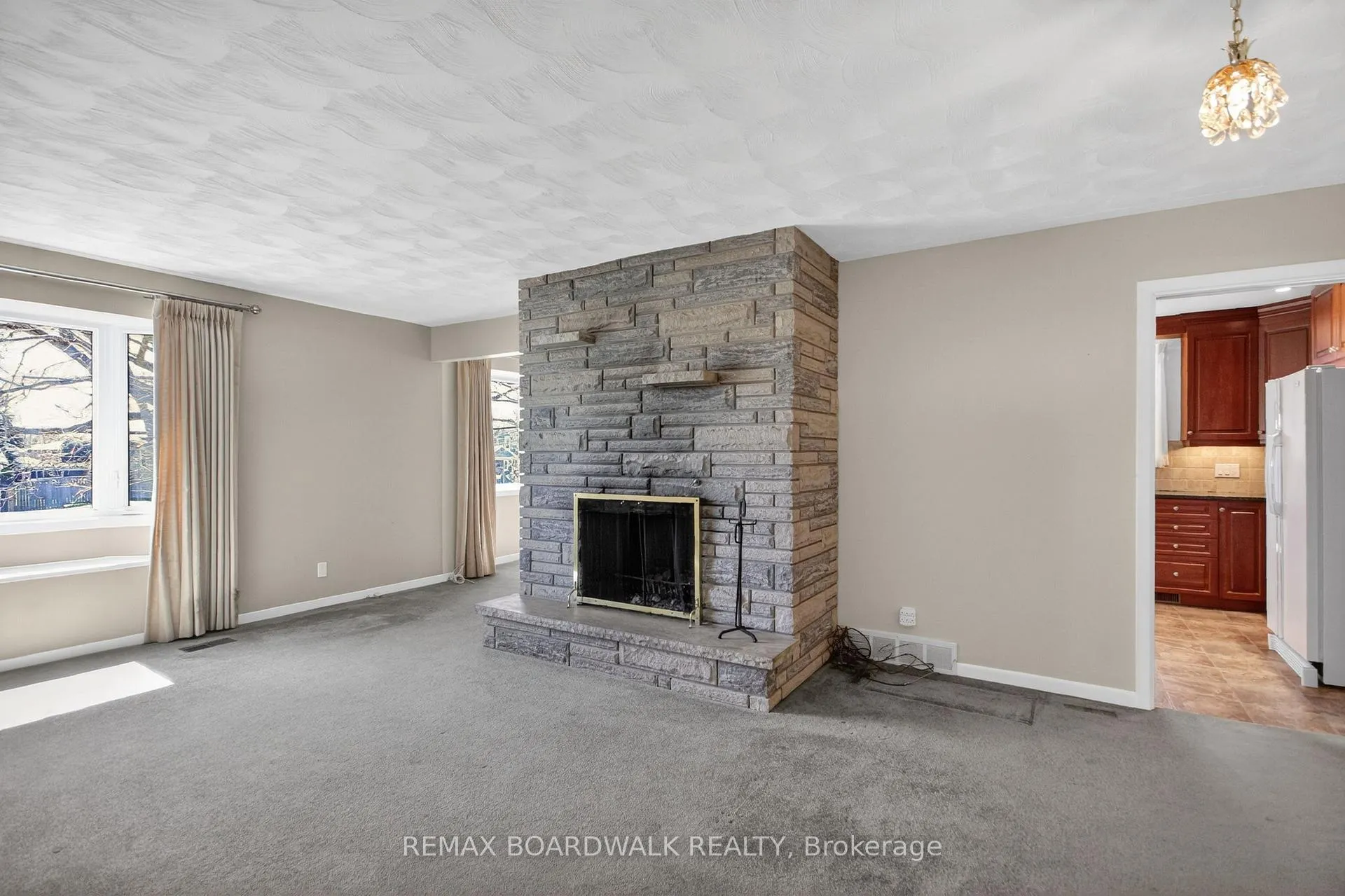 Photo 10 of 103 Christopher Hamilton Street, Ottawa, Richmond — HOMEH