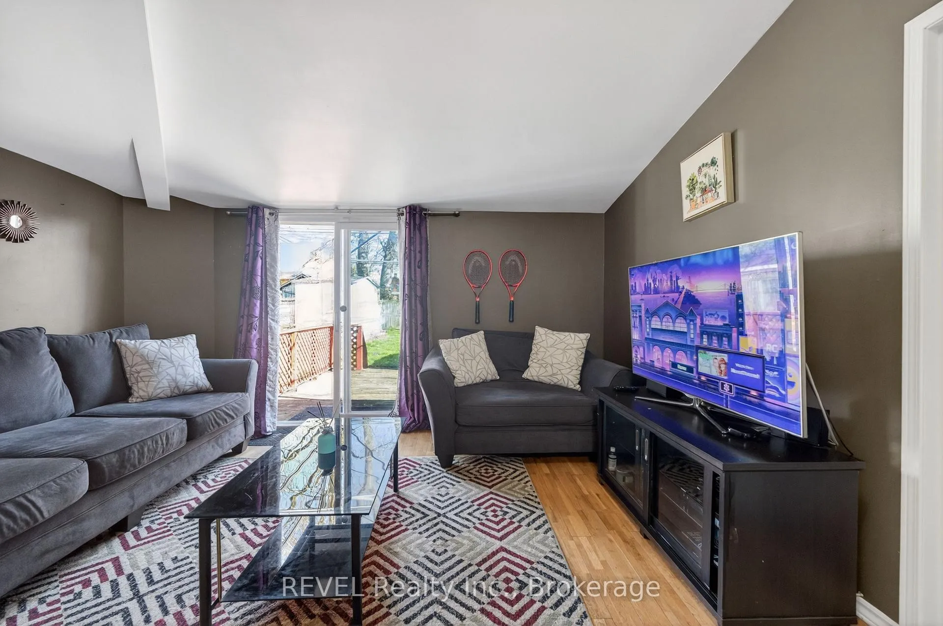 Photo 2 of 6251 Ash Street, Niagara Falls, Dorchester — HOMEH