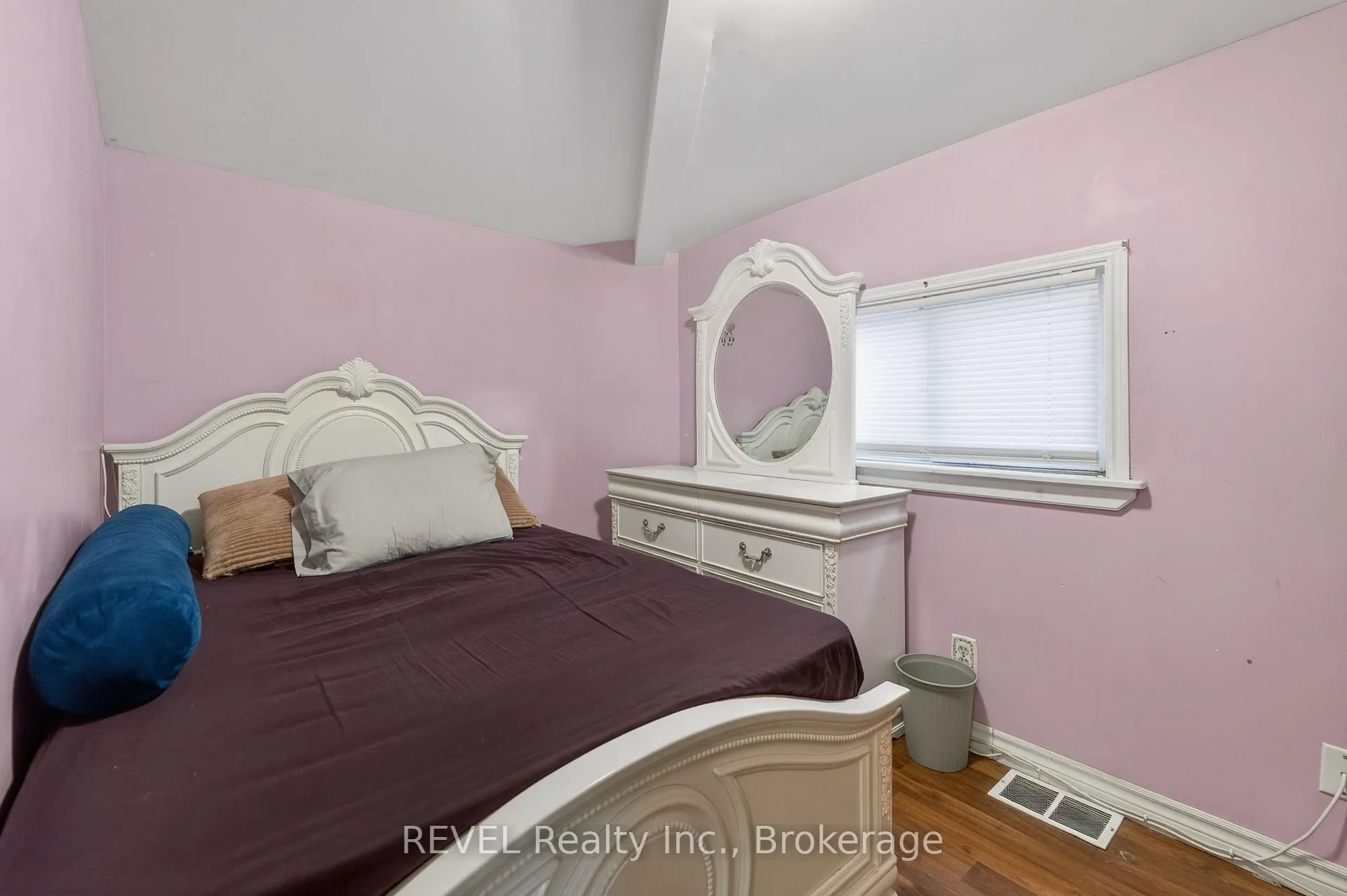 Photo 16 of 6251 Ash Street, Niagara Falls, Dorchester — HOMEH
