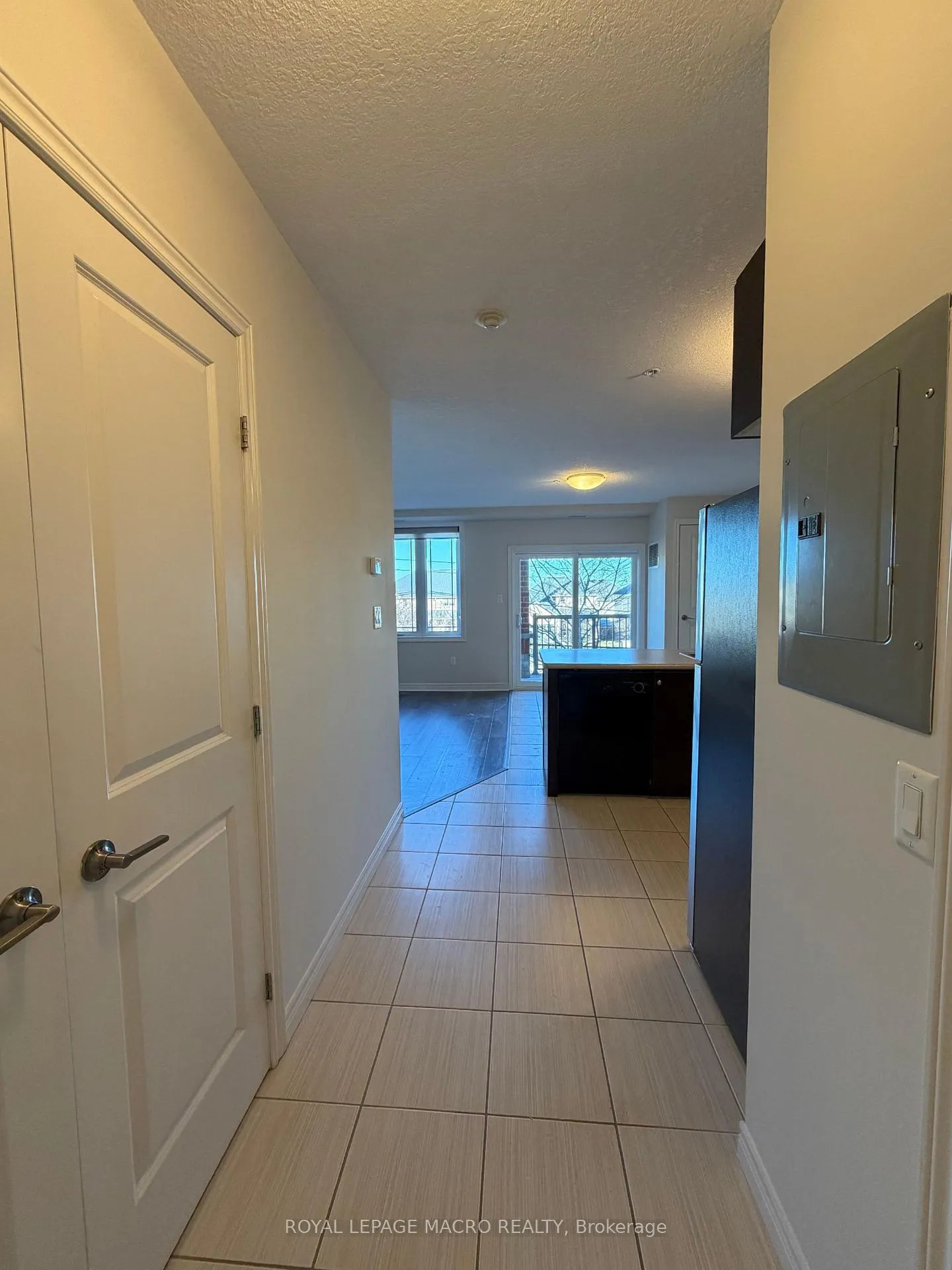 Photo 3 of Unit 218, 3200 Regional Road 56, Hamilton, Binbrook — HOMEH