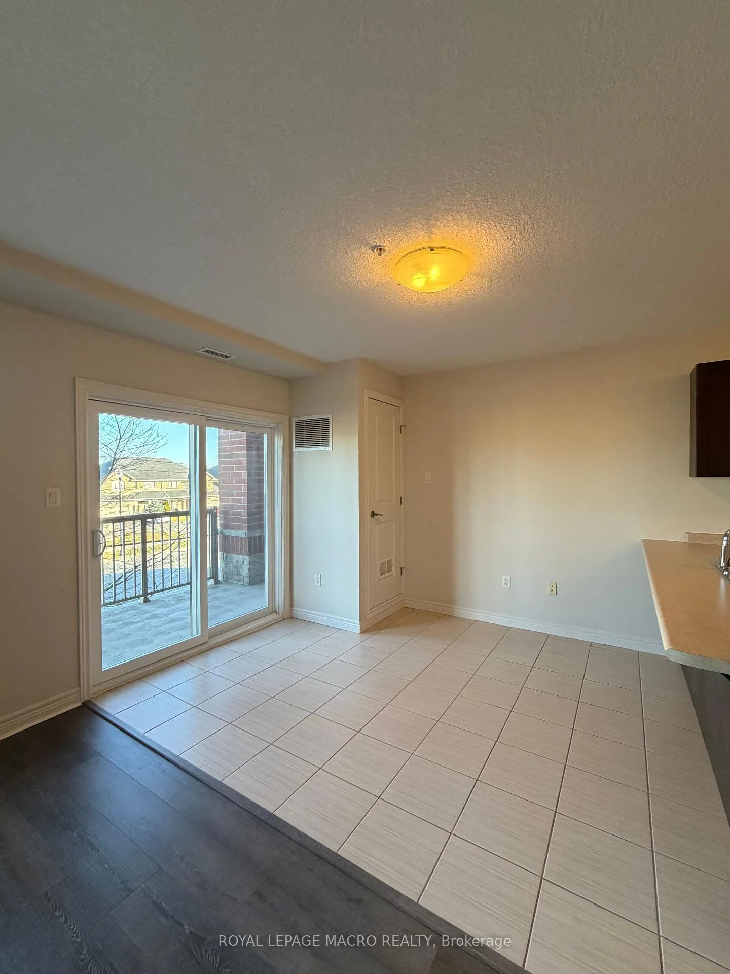 Photo 7 of Unit 218, 3200 Regional Road 56, Hamilton, Binbrook — HOMEH