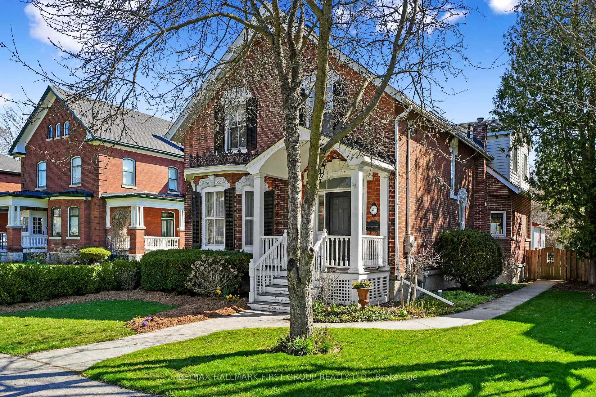 Photo 2 of 320 College Street, Cobourg — HOMEH