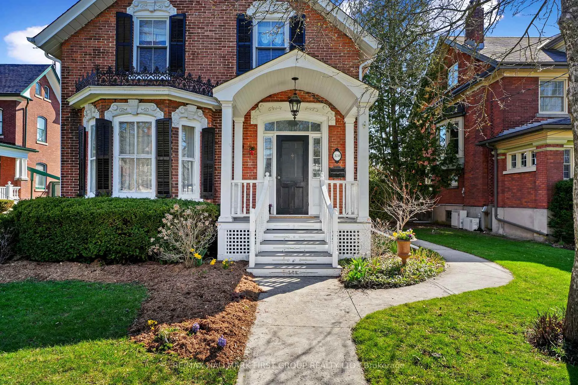 Photo 3 of 320 College Street, Cobourg — HOMEH