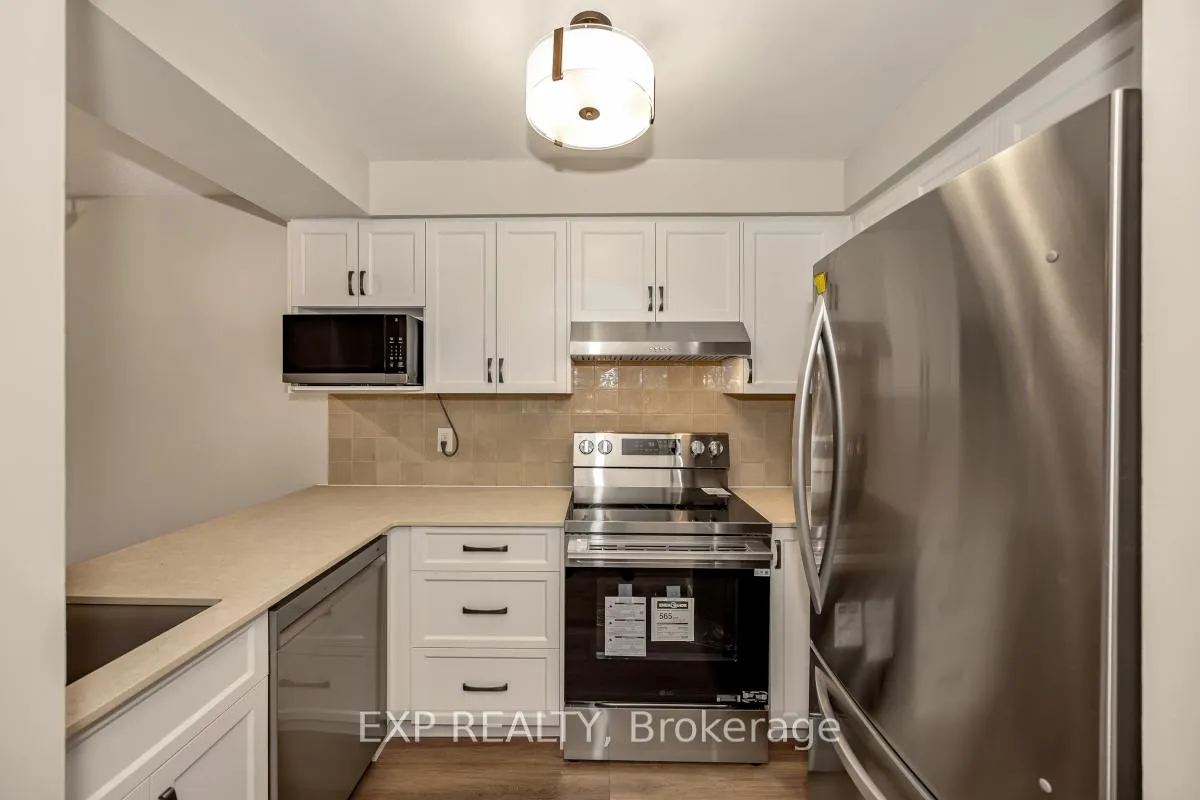 Photo 5 of 45 Crispin Private, Ottawa, Manor Park — HOMEH