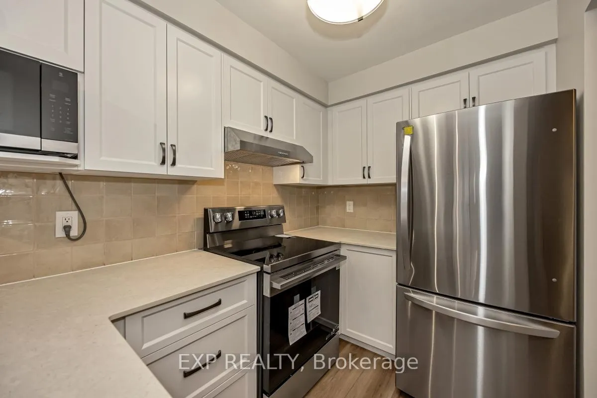 Photo 7 of 45 Crispin Private, Ottawa, Manor Park — HOMEH